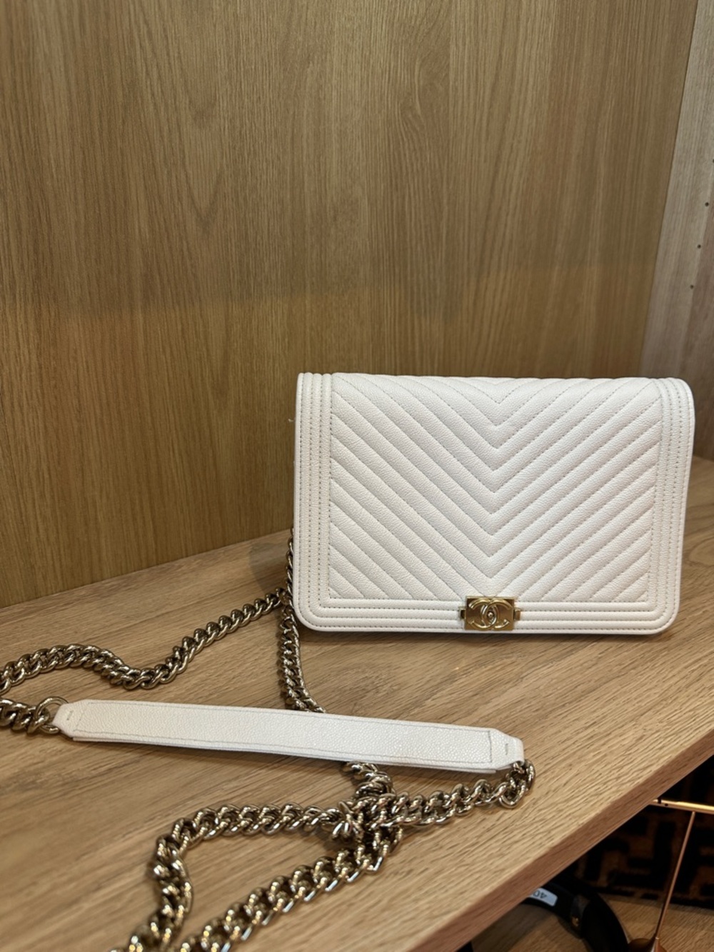 CHANEL Cream Chevron Quilted Chain Shoulder Bag with Gold Hardware